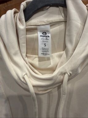 NWT Mono B Cream Cowl Neck active Hoodie size small